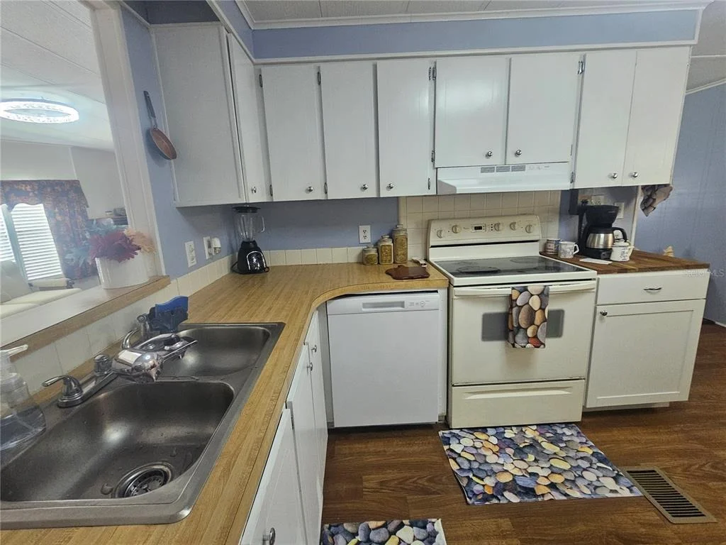 Photo of 225 TARPON LANE