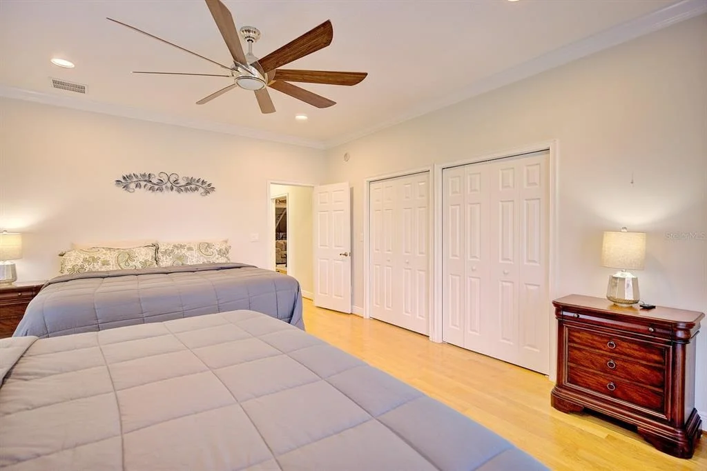 Photo of 492 SUNSET POINTE DRIVE