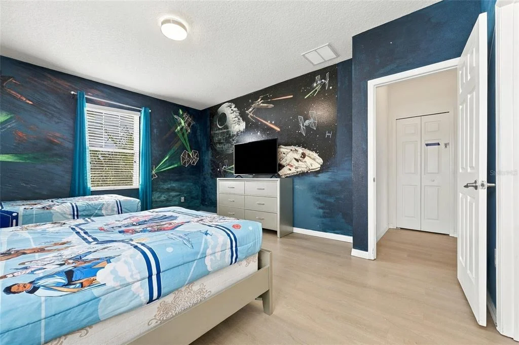 Photo of 6000 OAK GREEN LOOP
