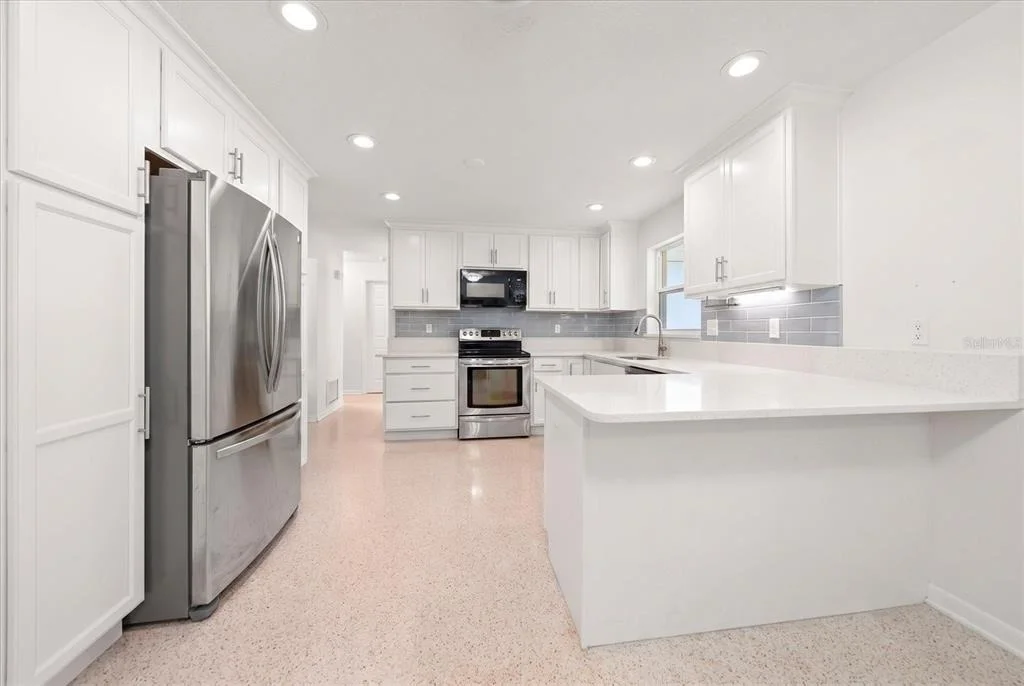 Photo of 1690 PINEHURST ROAD