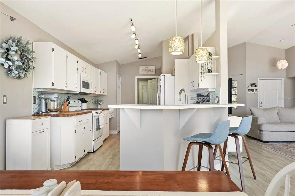 Photo of 412 EMERALD COVE LOOP
