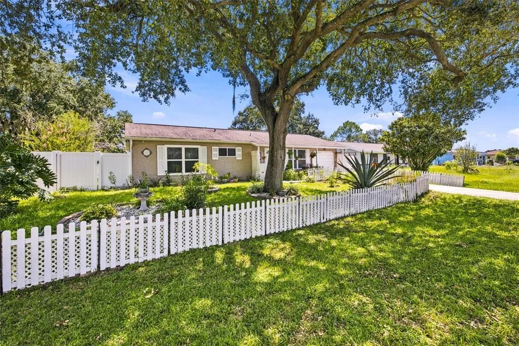 Photo of 35 HICKORY TRACK WAY