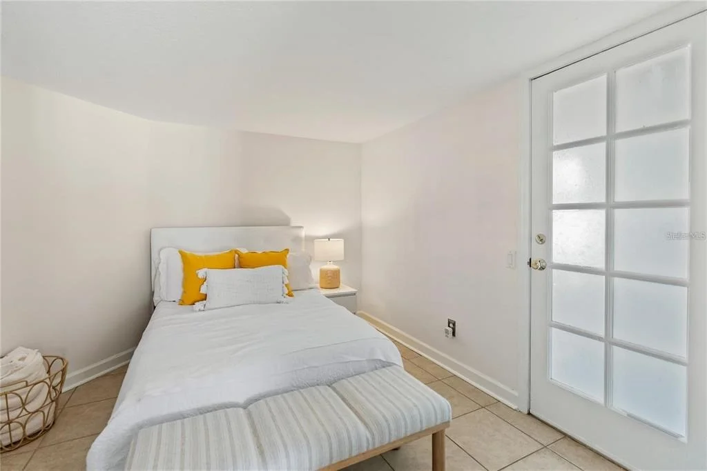 Photo of 861 NECTAR ROAD
