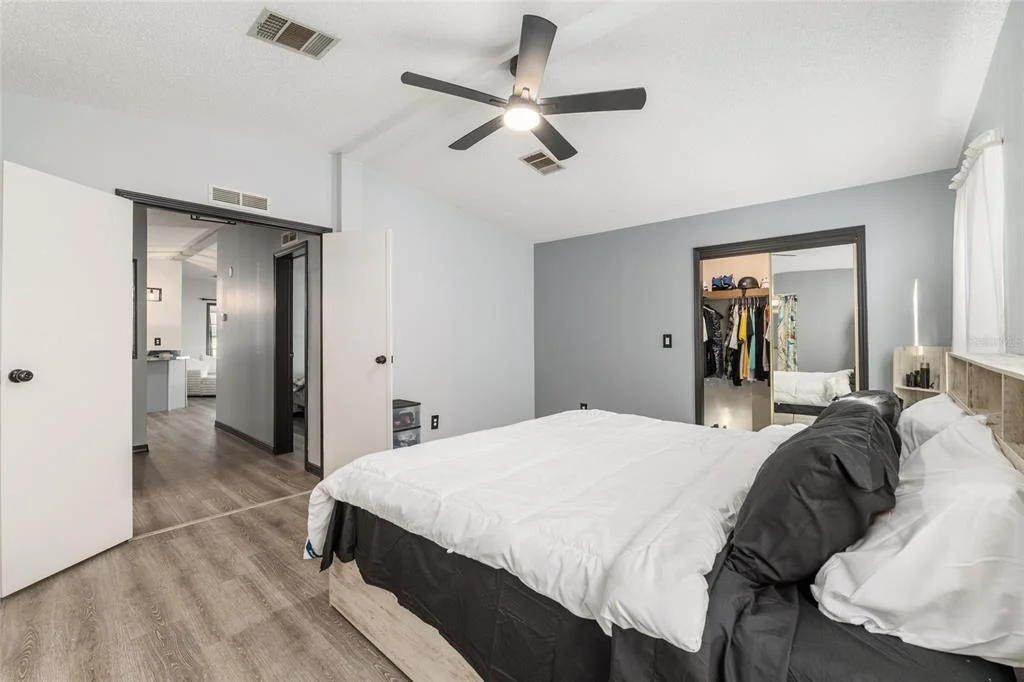 Photo of 6832 NE 3RD PLACE