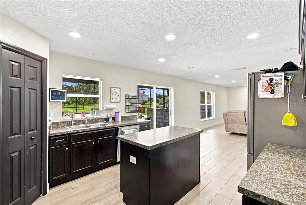 Photo of 6113 WATERFIELD WAY