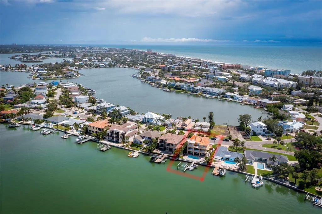 Photo of 306 HARBOR DRIVE