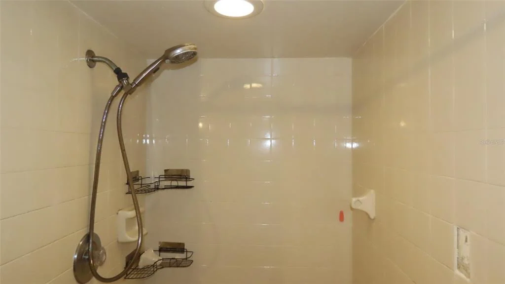 Photo of 3326 WHISPERING DRIVE N