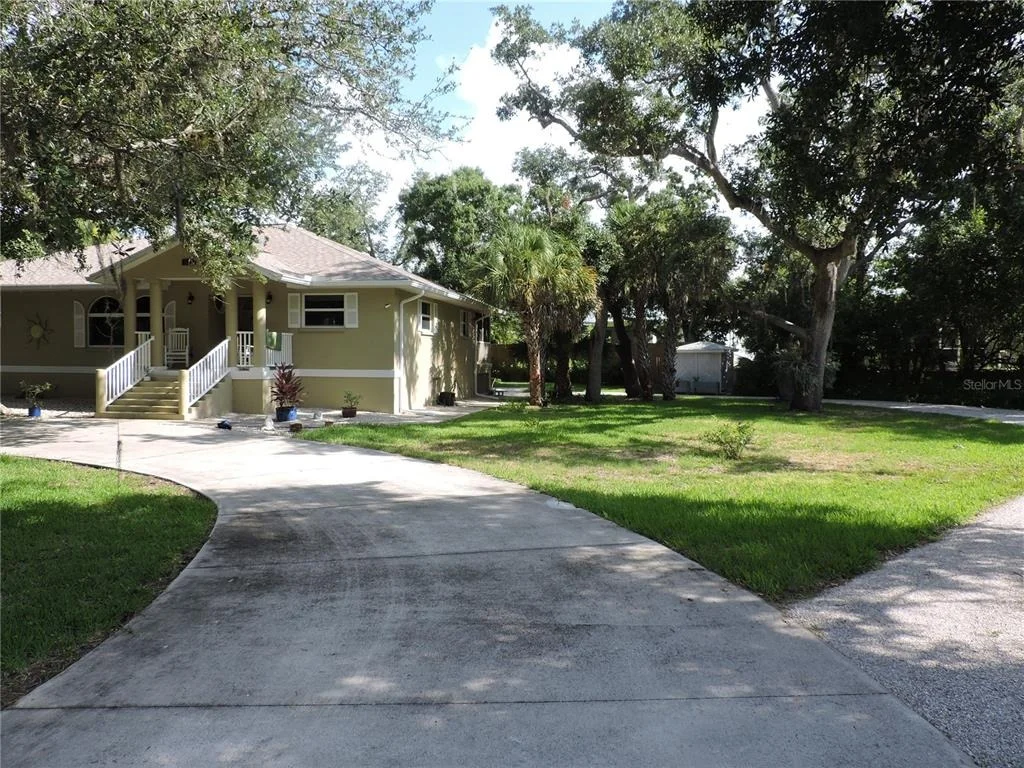 Photo of 905 COLONIAL ROAD