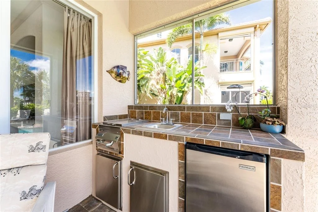Photo of 3341 SUNSET KEY CIRCLE
