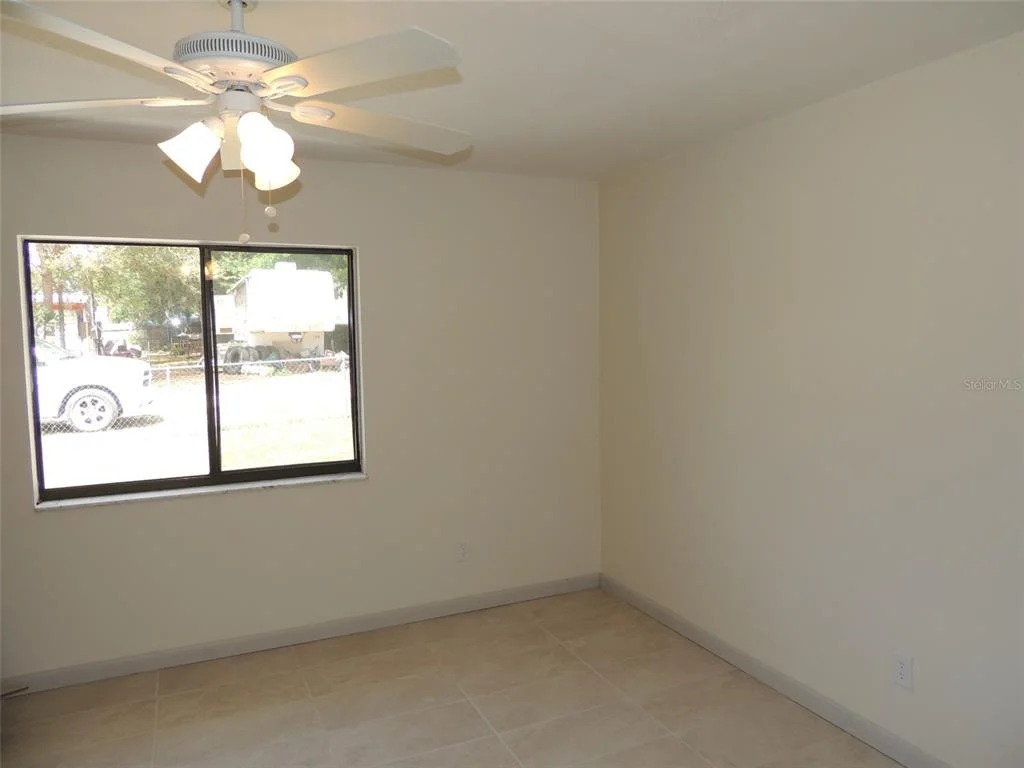 Photo of 13250 NE 52ND PLACE
