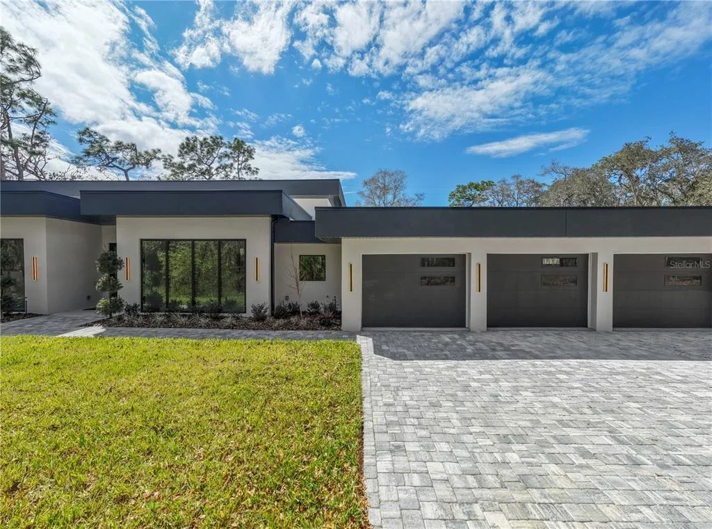 Photo of 1447 BIRD ROAD