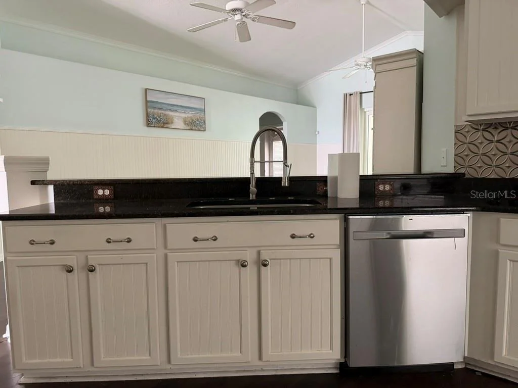 Photo of 13850 ROYSTON BEND