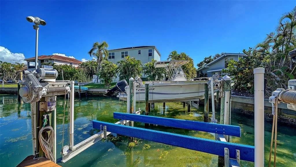 Photo of 1005 BOGEY LANE
