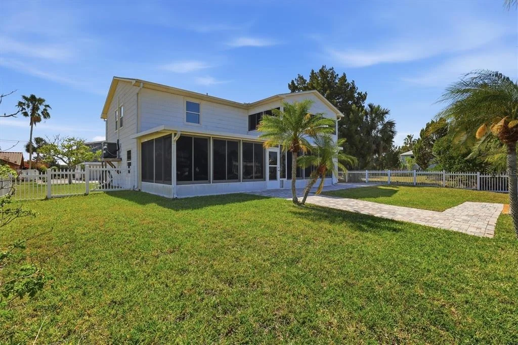 Photo of 3347 OLEANDER DRIVE