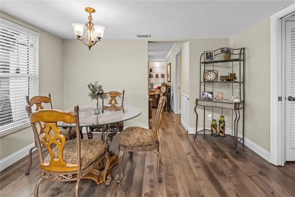 Photo of 1437 GLENVIEW ROAD