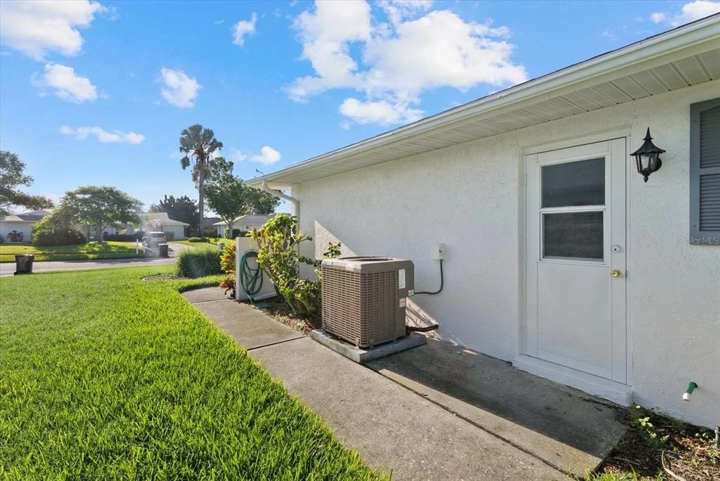 Photo of 1233 PINEBROOK WAY