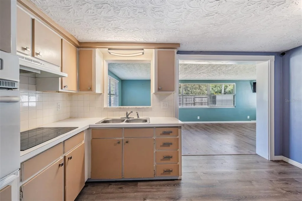 Photo of 5301 DAWN LANE