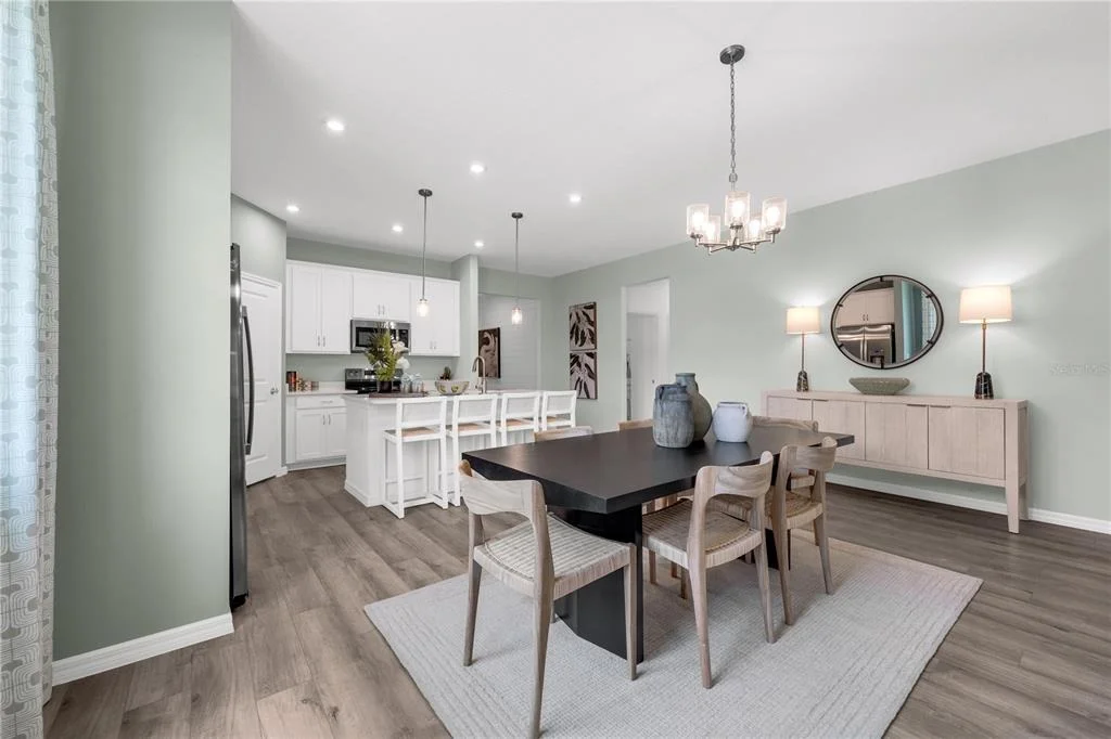 Photo of 823 PEBBLE CREST LANE