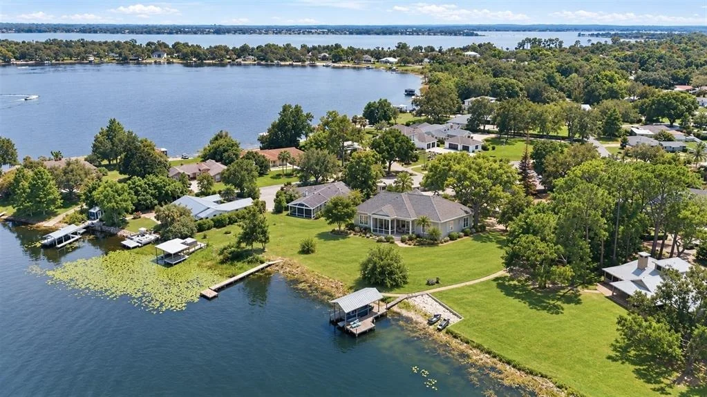 Photo of 1810 PINEWAY COURT