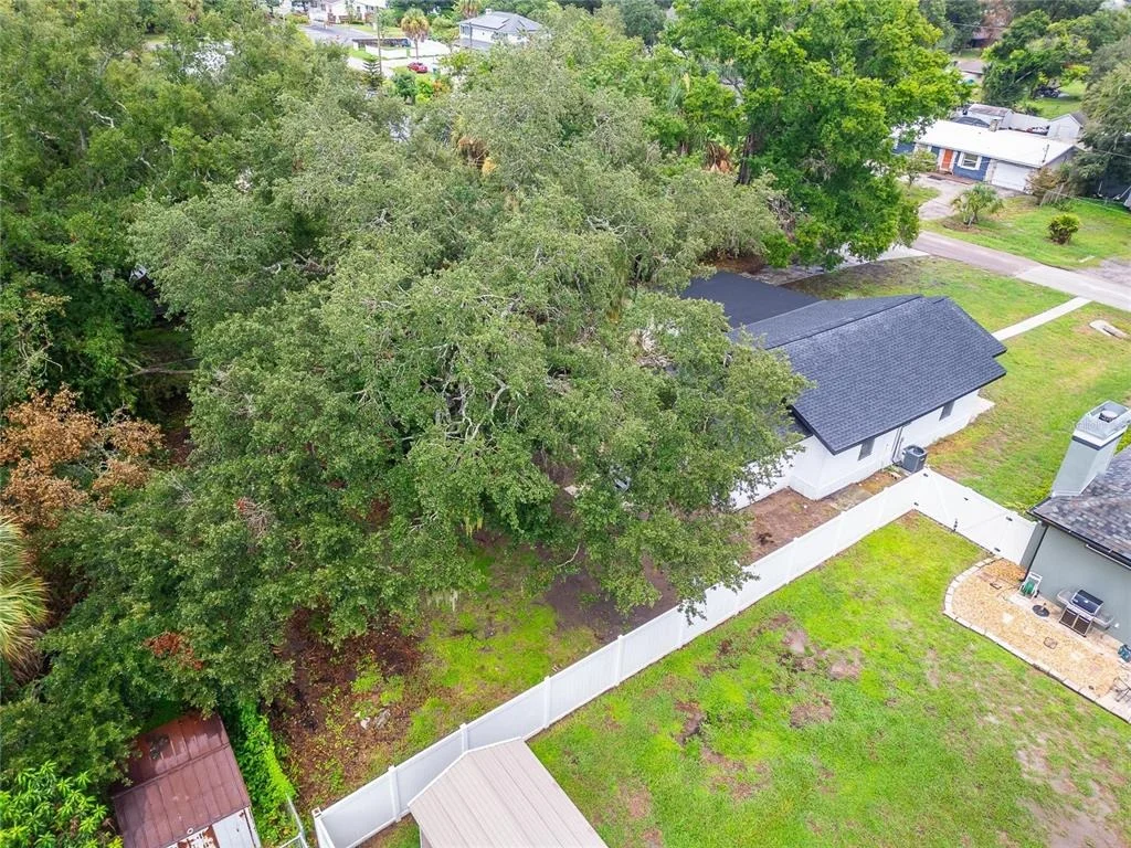 Photo of 8809 DYER ROAD