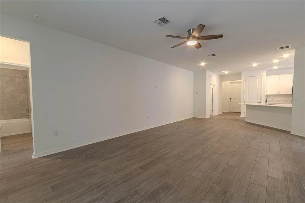 Photo of 407 THREE OAKS DRIVE