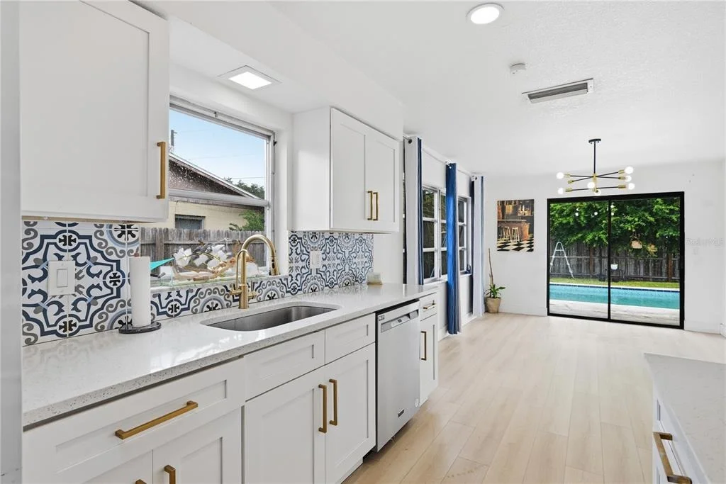 Photo of 835 MARLOWE AVENUE