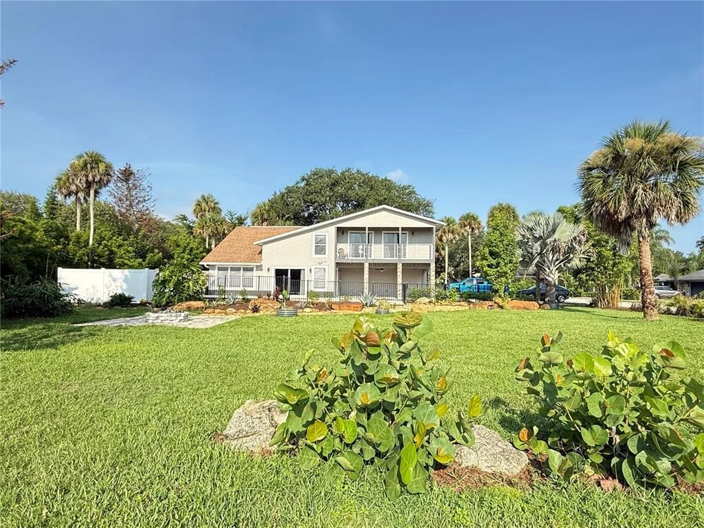 Photo of 1 HARRIS CIRCLE