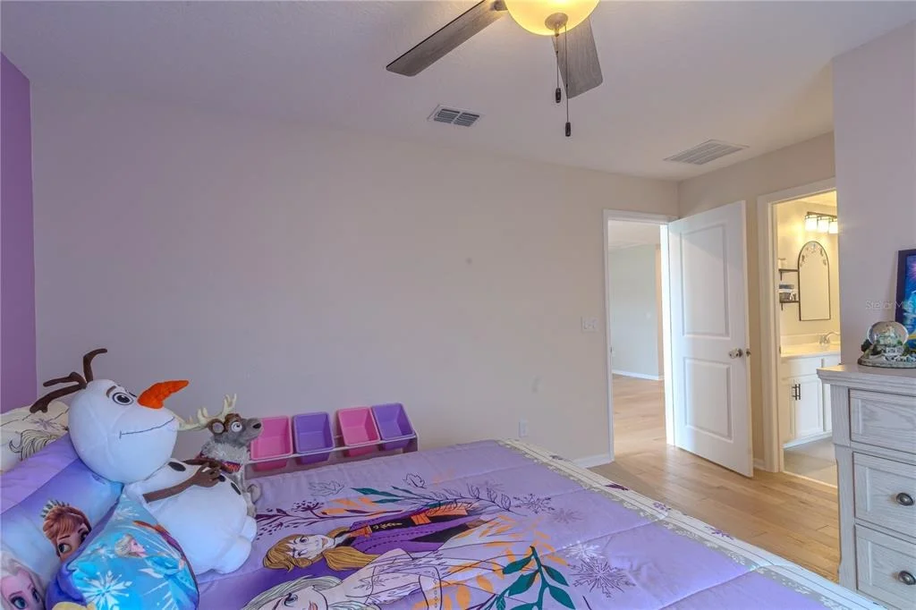 Photo of 1261 LONE PALM WAY