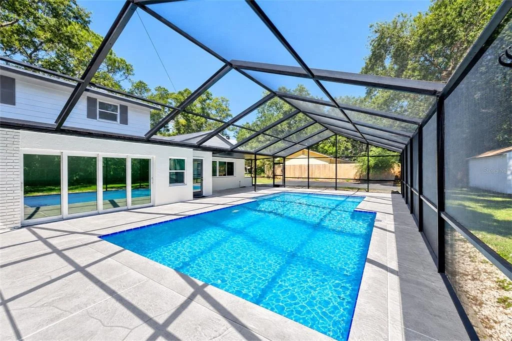Photo of 1595 OAK LANE