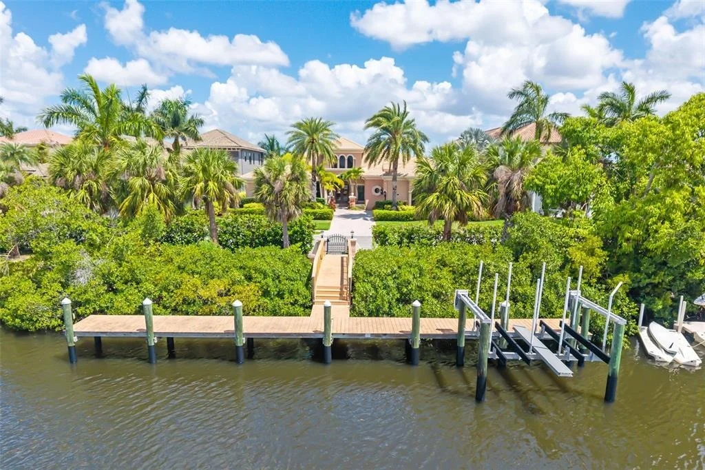 Photo of 4015 HAWK ISLAND DRIVE