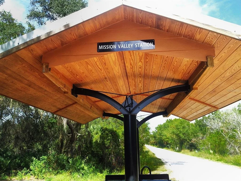 Photo of 335 PARK TRACE BOULEVARD