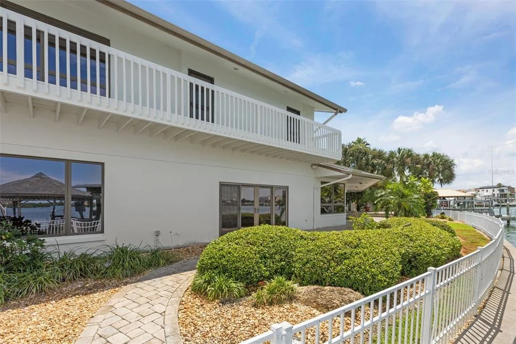 Photo of 290 BAYSIDE DRIVE