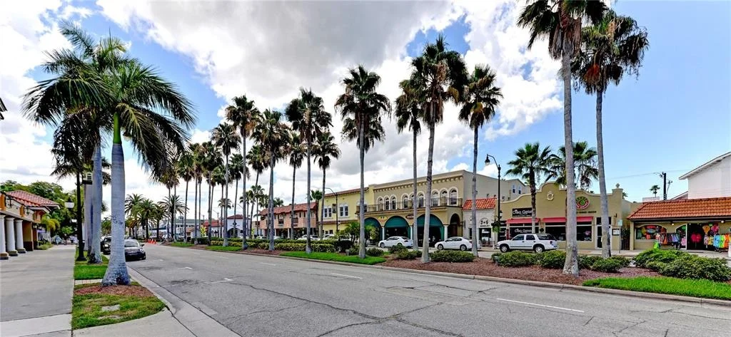 Photo of 5852 LINCOLN ROAD