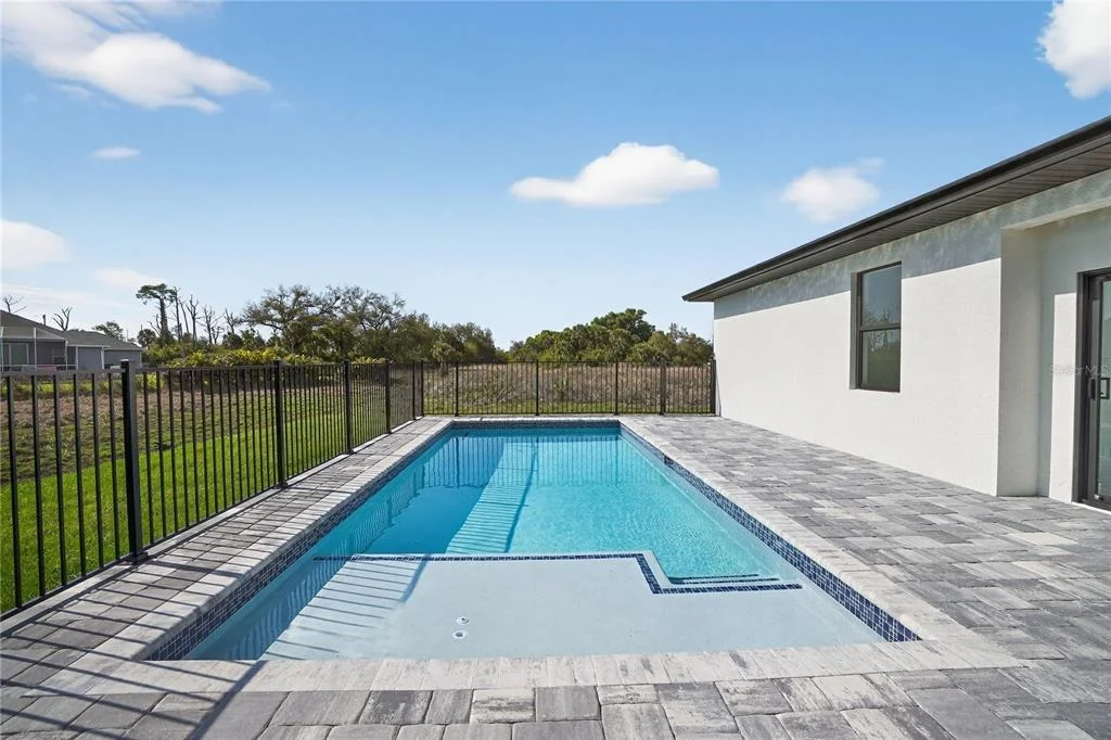 Photo of 336 SUNSET ROAD