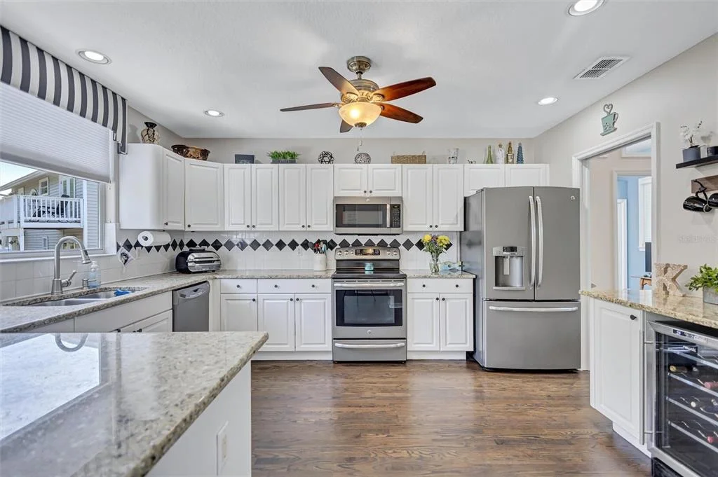 Photo of 760 SOUNDVIEW DRIVE