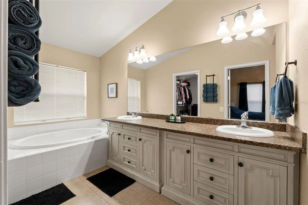 Photo of 14450 WAKE ROBIN DRIVE