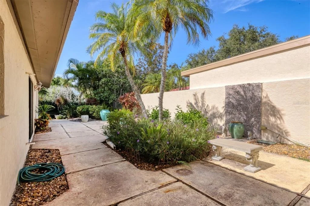 Photo of 6412 SUN EAGLE LANE