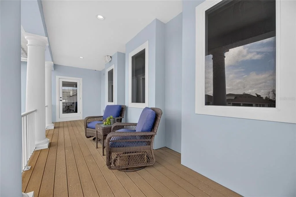Photo of 715 ISLEBAY DRIVE