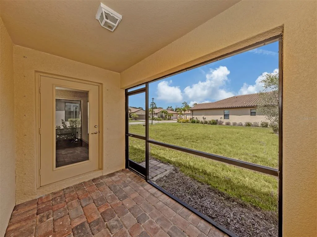 Photo of 12490 CINQUETERRE DRIVE