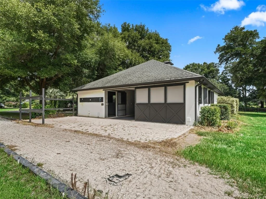 Photo of 6975 NW HIGHWAY 225A