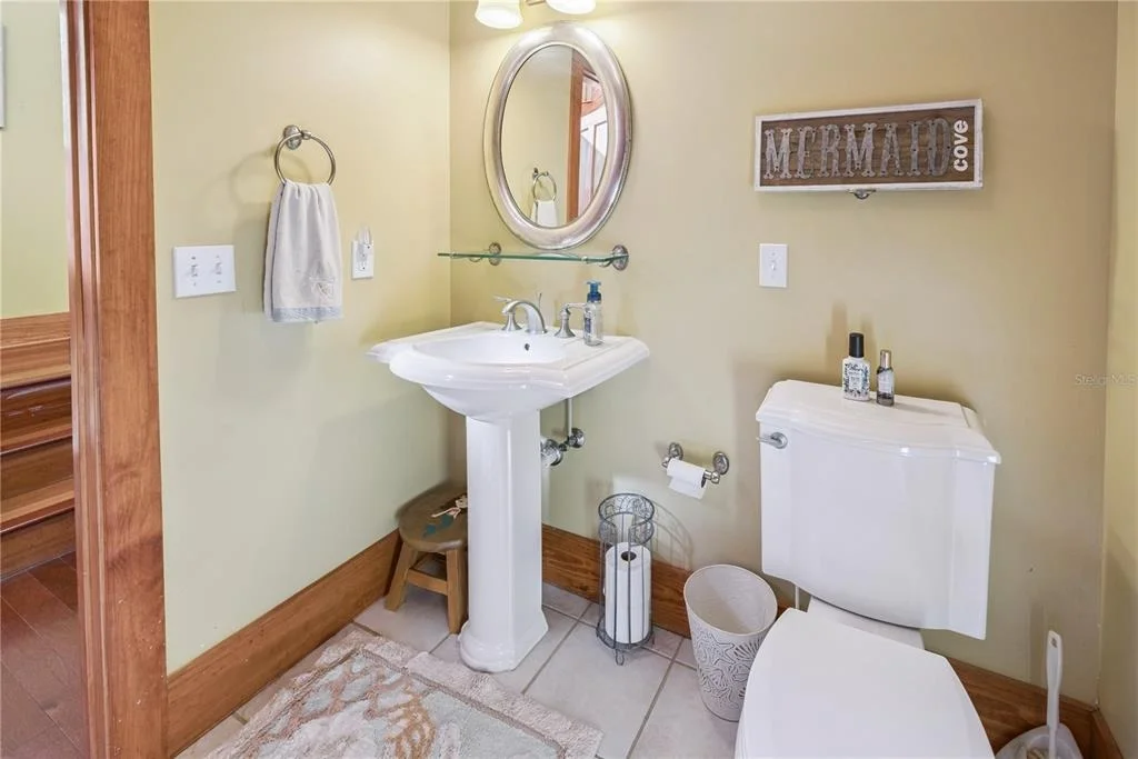 Photo of 1410 SE MAGNOLIA DRIVE
