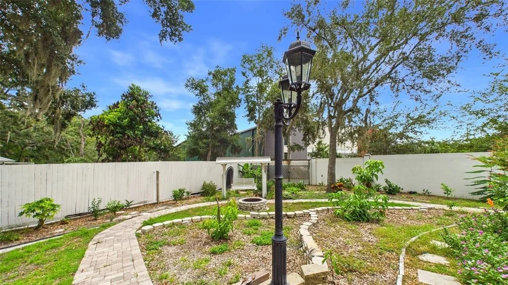 Photo of 7225 RIVER FOREST LANE