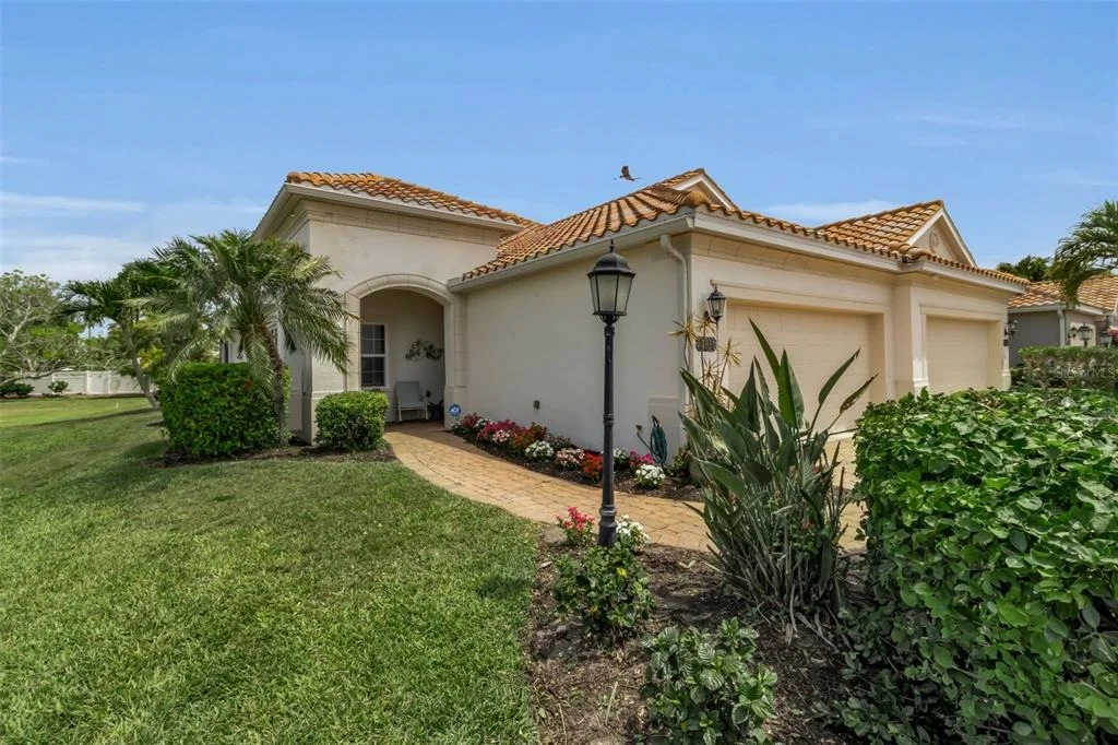 Photo of 7004 VISTA BELLA DRIVE