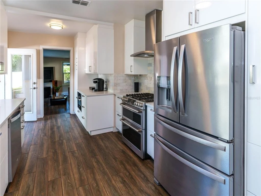 Photo of 2633 W SUNSET DRIVE