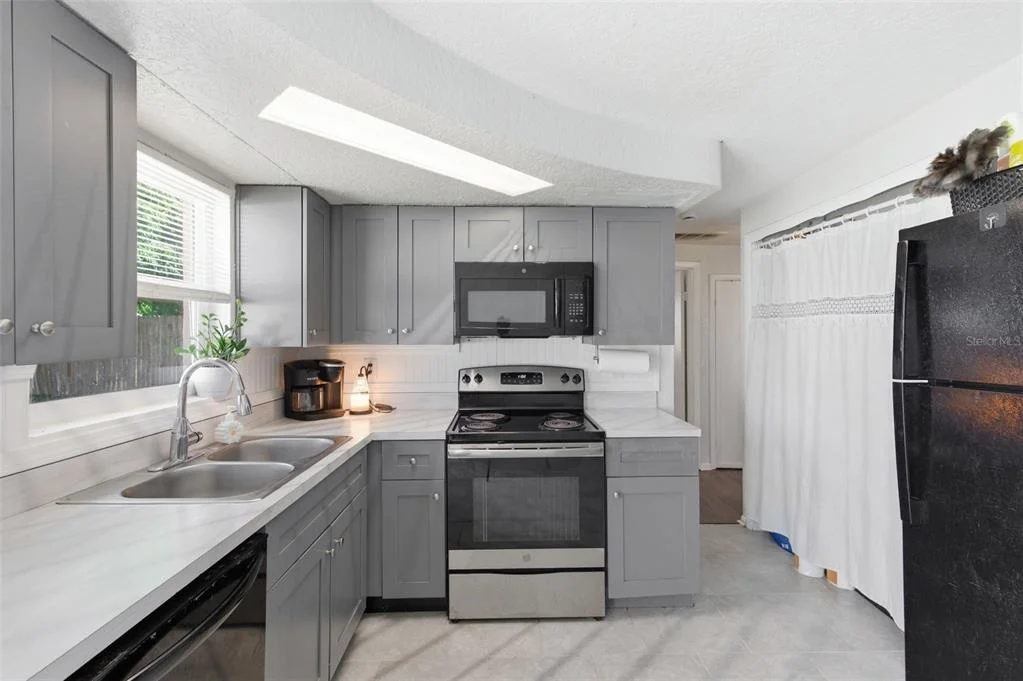 Photo of 4327 BEACON SQUARE DRIVE