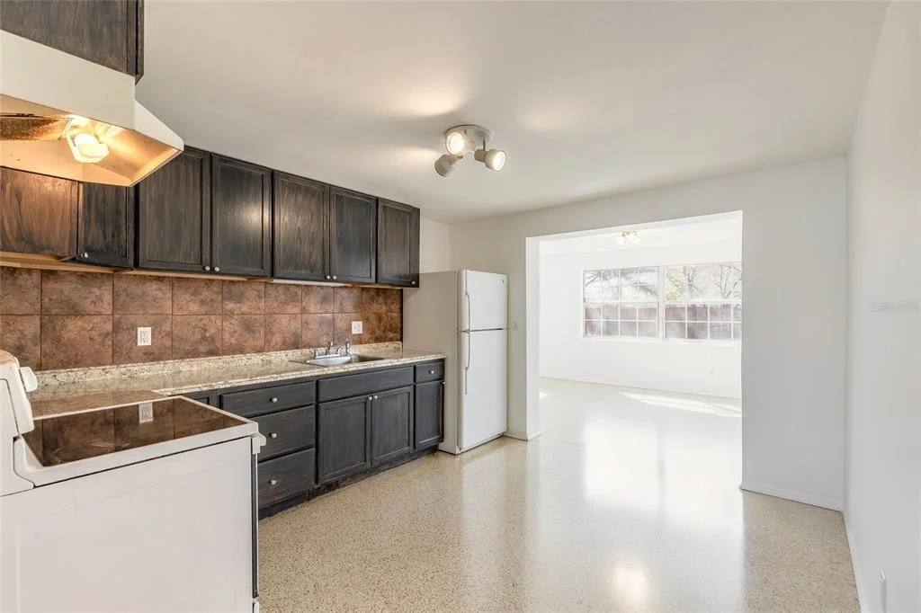 Photo of 702 STATE AVENUE