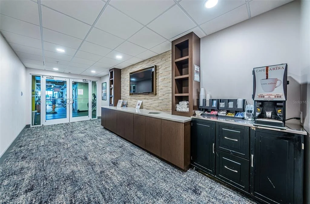Photo of 550 PALMDALE DRIVE