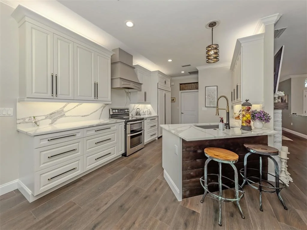 Photo of 143 WAYFOREST DRIVE
