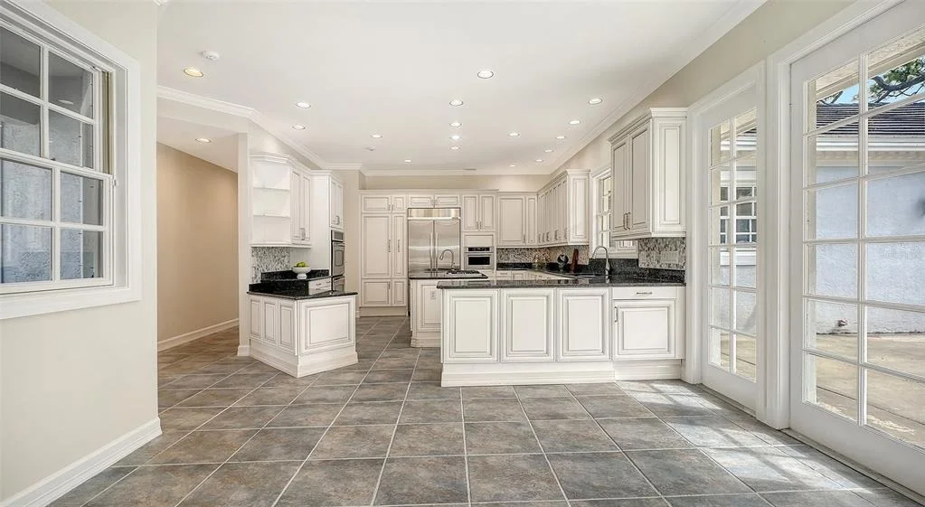 Photo of 916 MACEWEN DRIVE