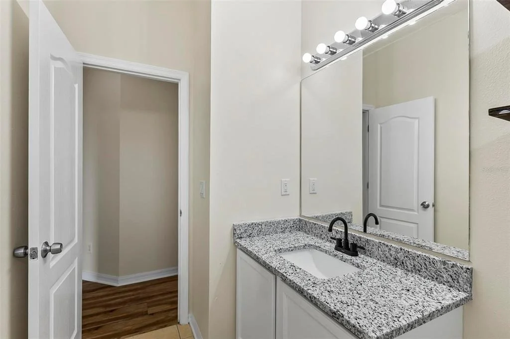 Photo of 91 SEA TRAIL